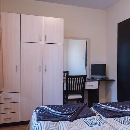 Charming, Fully-Furnished, 2-Bedroom Apartment バンスコ エクステリア 写真
