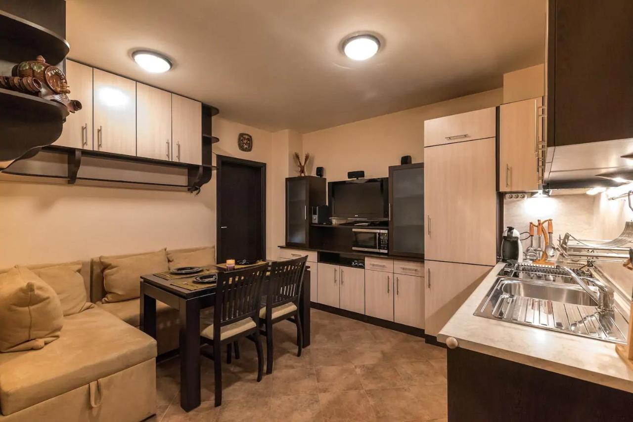 Charming, Fully-Furnished, 2-Bedroom Apartment バンスコ エクステリア 写真