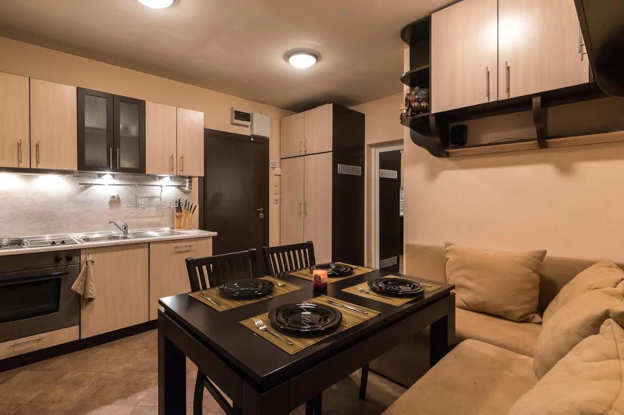 Charming, Fully-Furnished, 2-Bedroom Apartment バンスコ エクステリア 写真