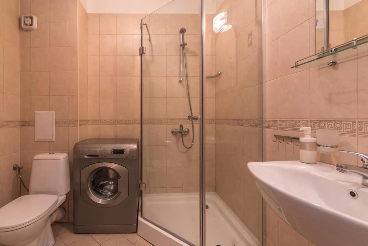 Charming, Fully-Furnished, 2-Bedroom Apartment バンスコ エクステリア 写真